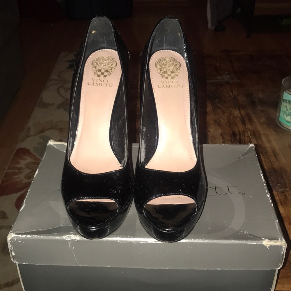 Vince camuto black Patent leather heels size 9.5